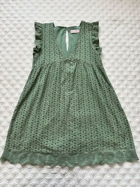 Pink Lily Sage Green 100% Cotton V-Neck Sleeveless Eyelet Mini Dress Romper Sz S